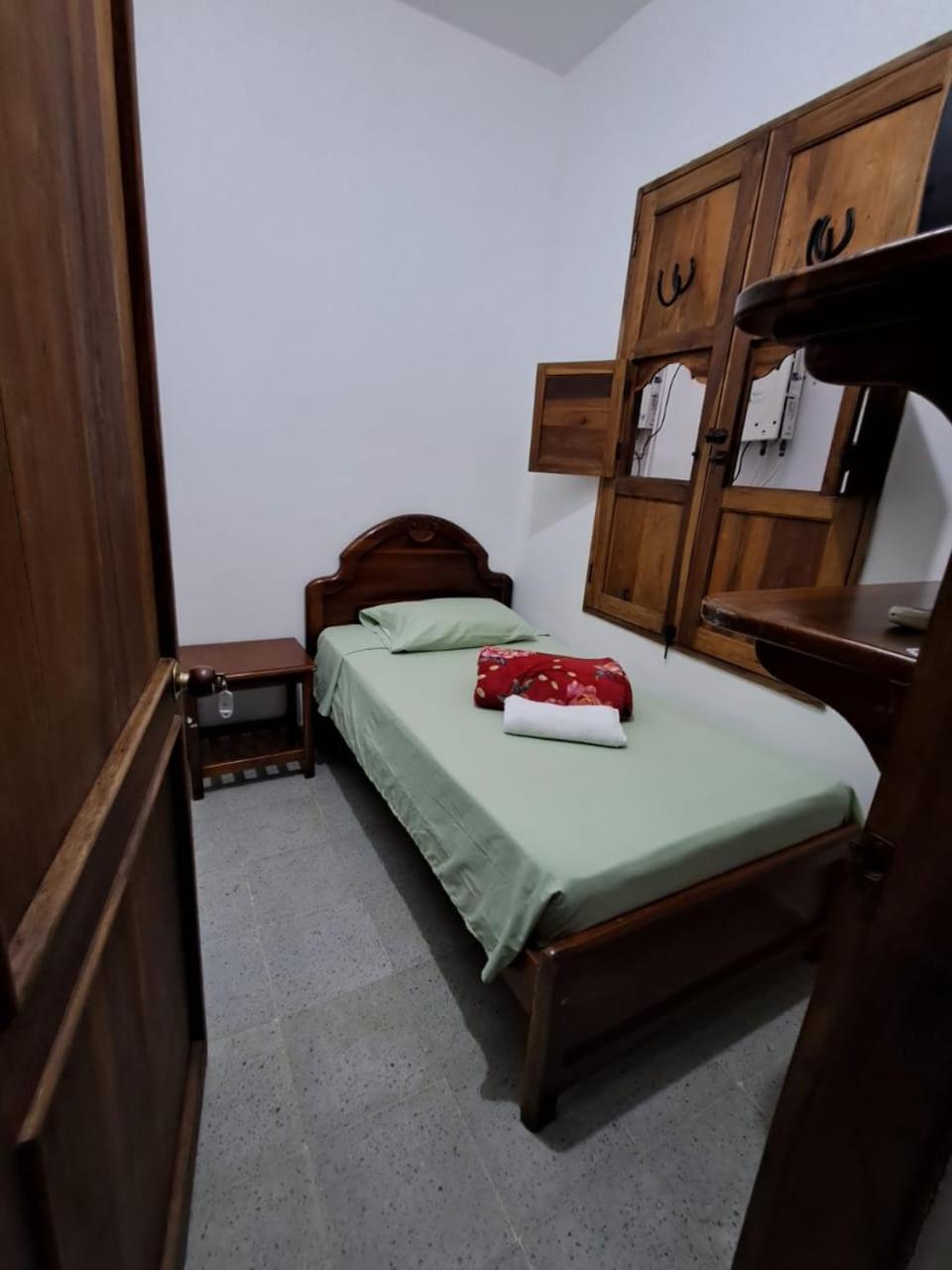 Hotel Barajas Jardín Dış mekan fotoğraf